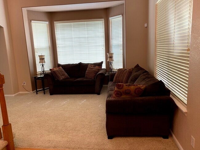 Foto del edificio - 14263 Jared Ct