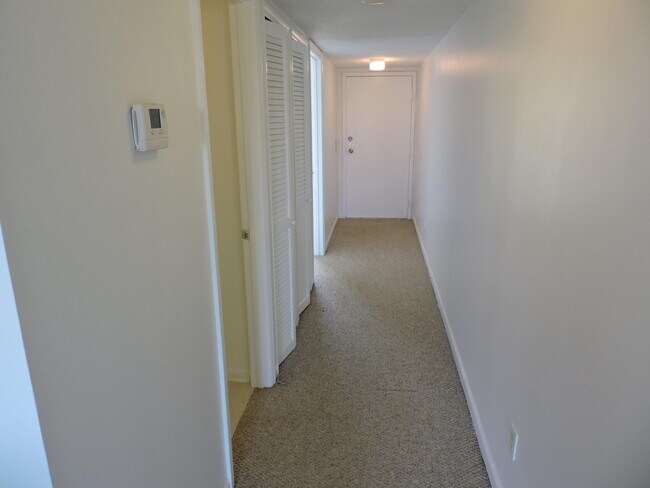 Foto del edificio - 282 Cypress Point Dr