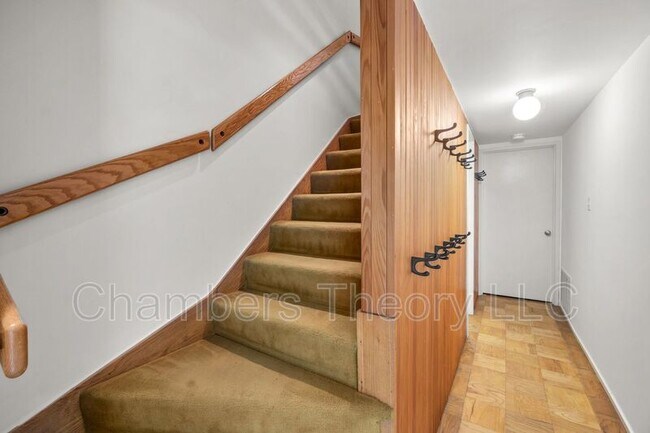 Foto del edificio - 11593 Maple Ridge Rd