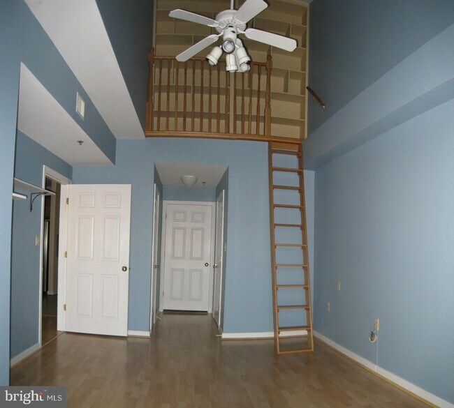 Building Photo - 1641 International Dr