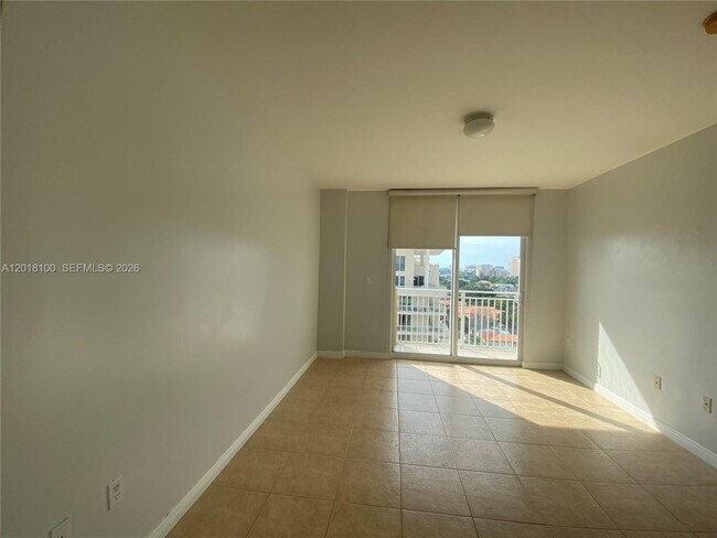 Foto del edificio - 2425 SW 27th Ave