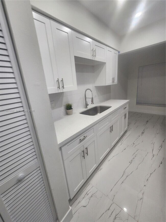 Foto del edificio - 1459 Yellowthroat St