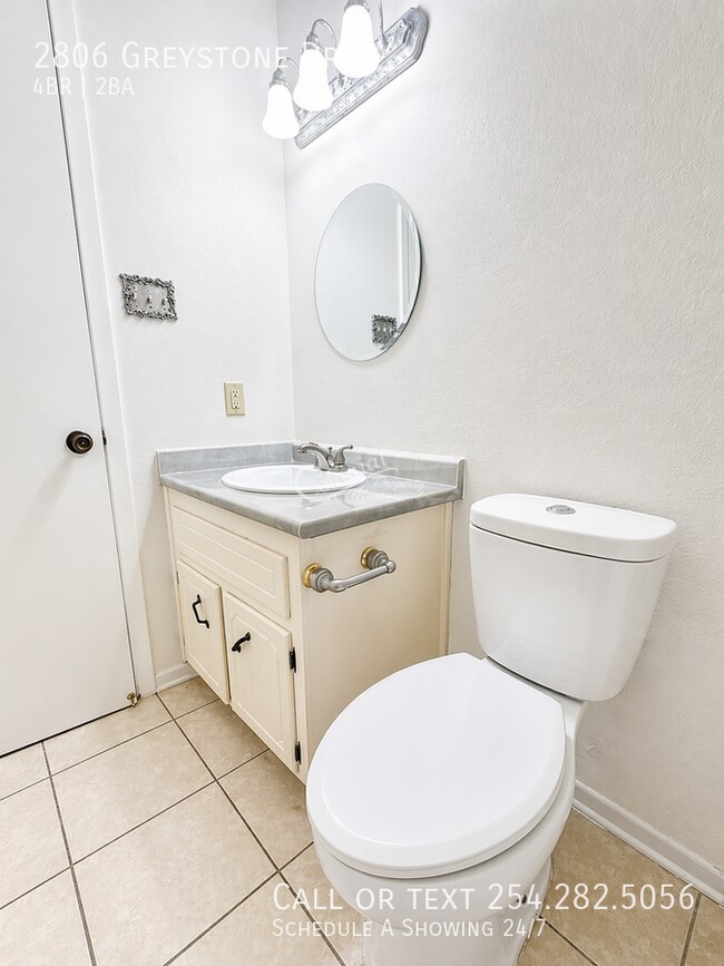 Building Photo - 2806 Greystone Dr