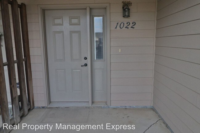 Building Photo - 1020-1026 N Main Ave