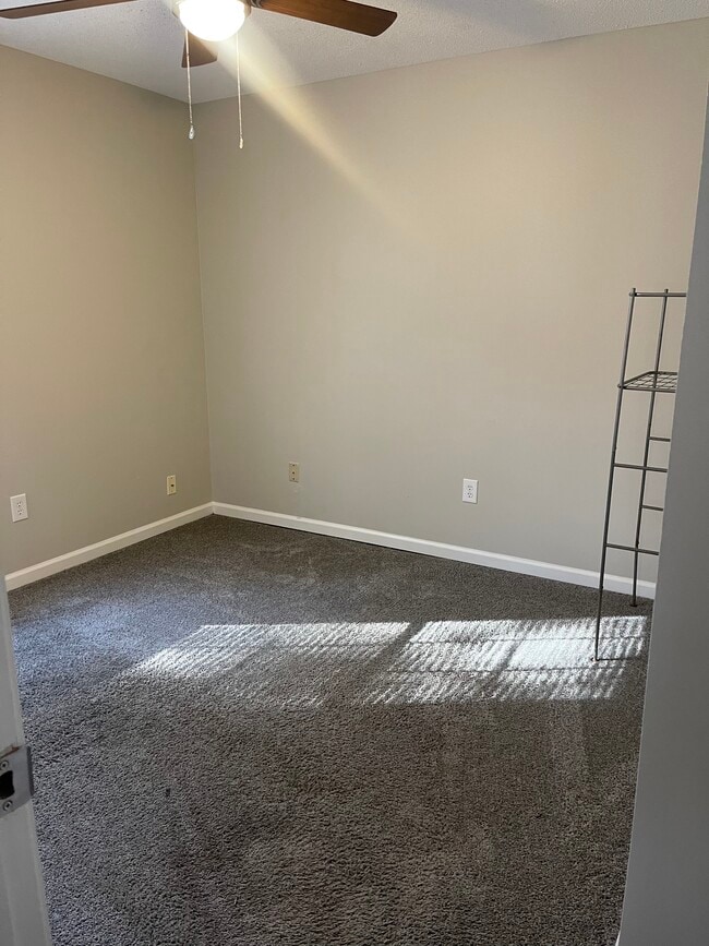 Building Photo - 41 Battery Walk Ct