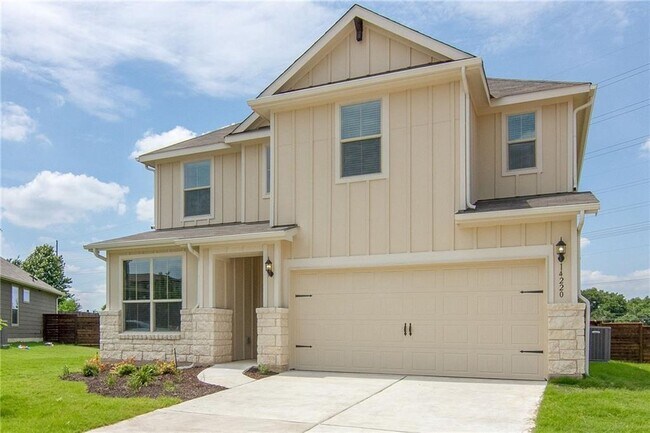 Building Photo - 14220 Alloro Dr