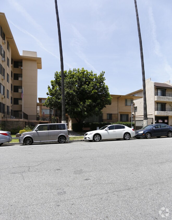 Building Photo - 607 Gramercy Pl