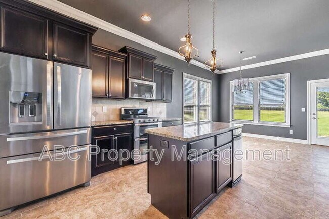 Foto del edificio - 2544 Brookwater Ln