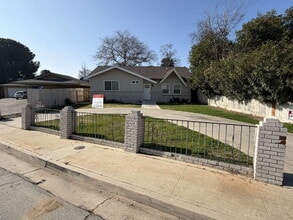 Building Photo - 2804 Elmwood Ave