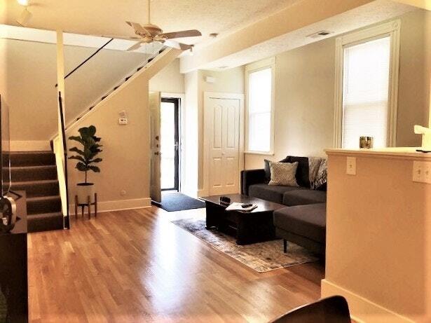 Building Photo - 2910 Jay Avenue, Unit 2911