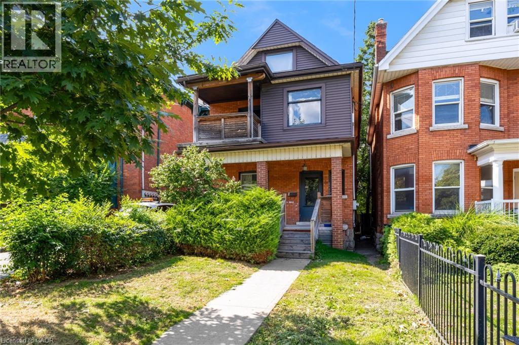 Primary Photo - 130 Emerald St S