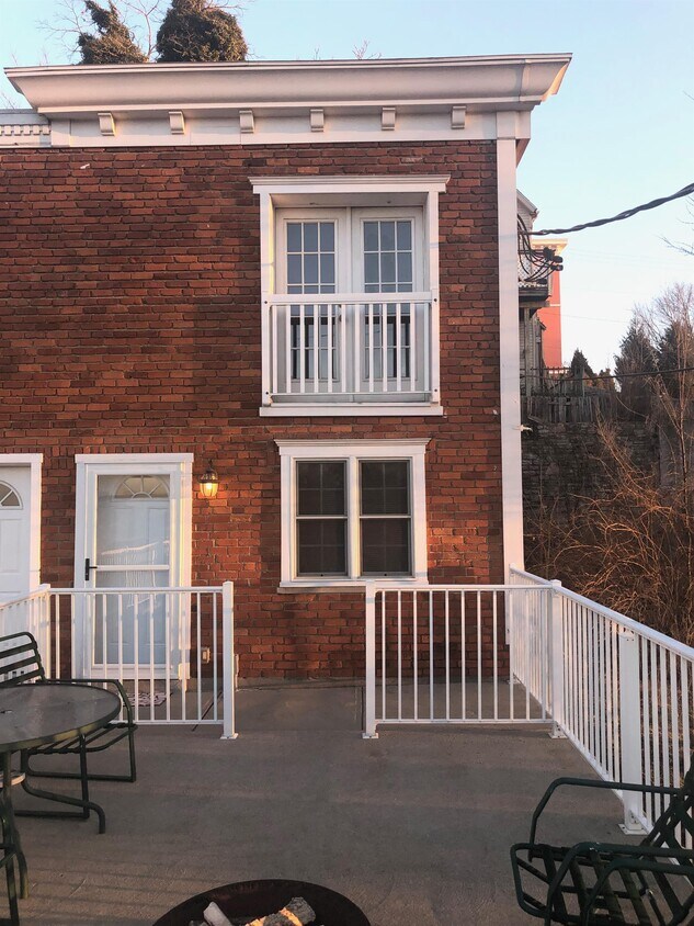 Foto principal - 162 Dorchester Ave
