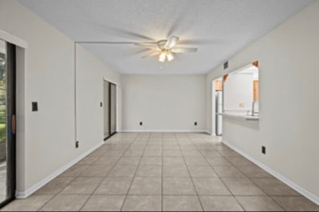 Building Photo - 37 Tarragona Ct