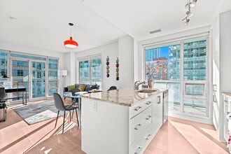 Building Photo - 44 Lillian St