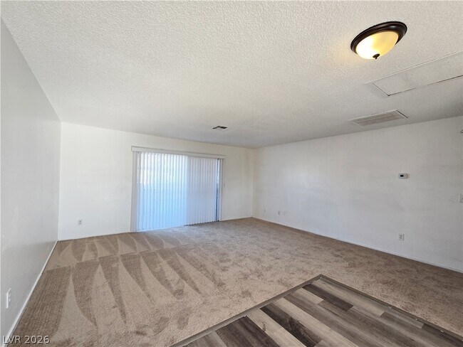 Foto del edificio - 3417 Civic Center Dr