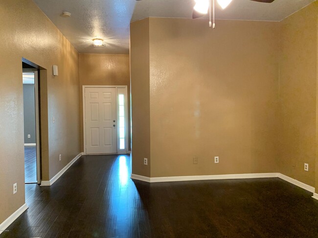 Building Photo - 207 Beaumont Heights
