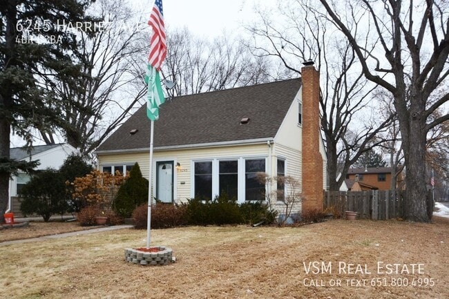 Building Photo - Available June 1st 2023| 4 Bed 3 Bath Sing...