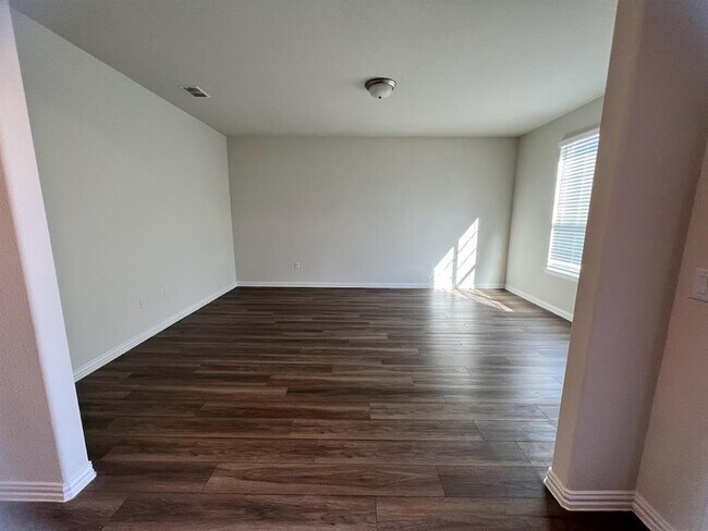 Foto del edificio - 809 Adelyn St