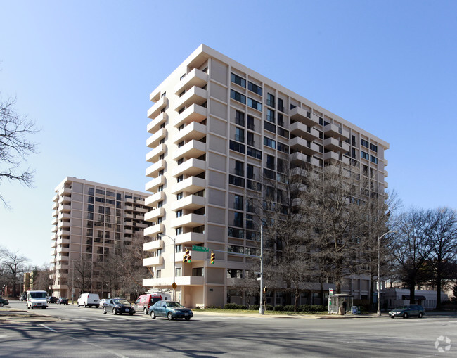 Hyde Park Condominium Rentals - Arlington, VA | Apartments.com