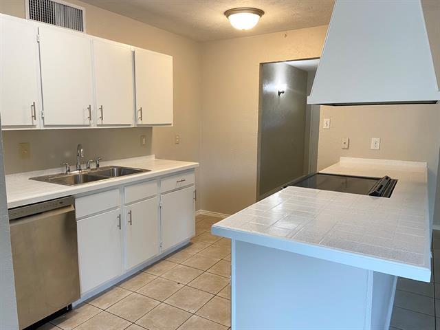 Foto del edificio - 7323 Ashcrest Ln