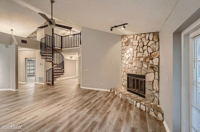 Building Photo - 3 br, 2 bath House - 22646 Weeks Boulevard