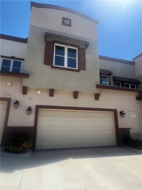 Building Photo - 307 S San Dimas Ave