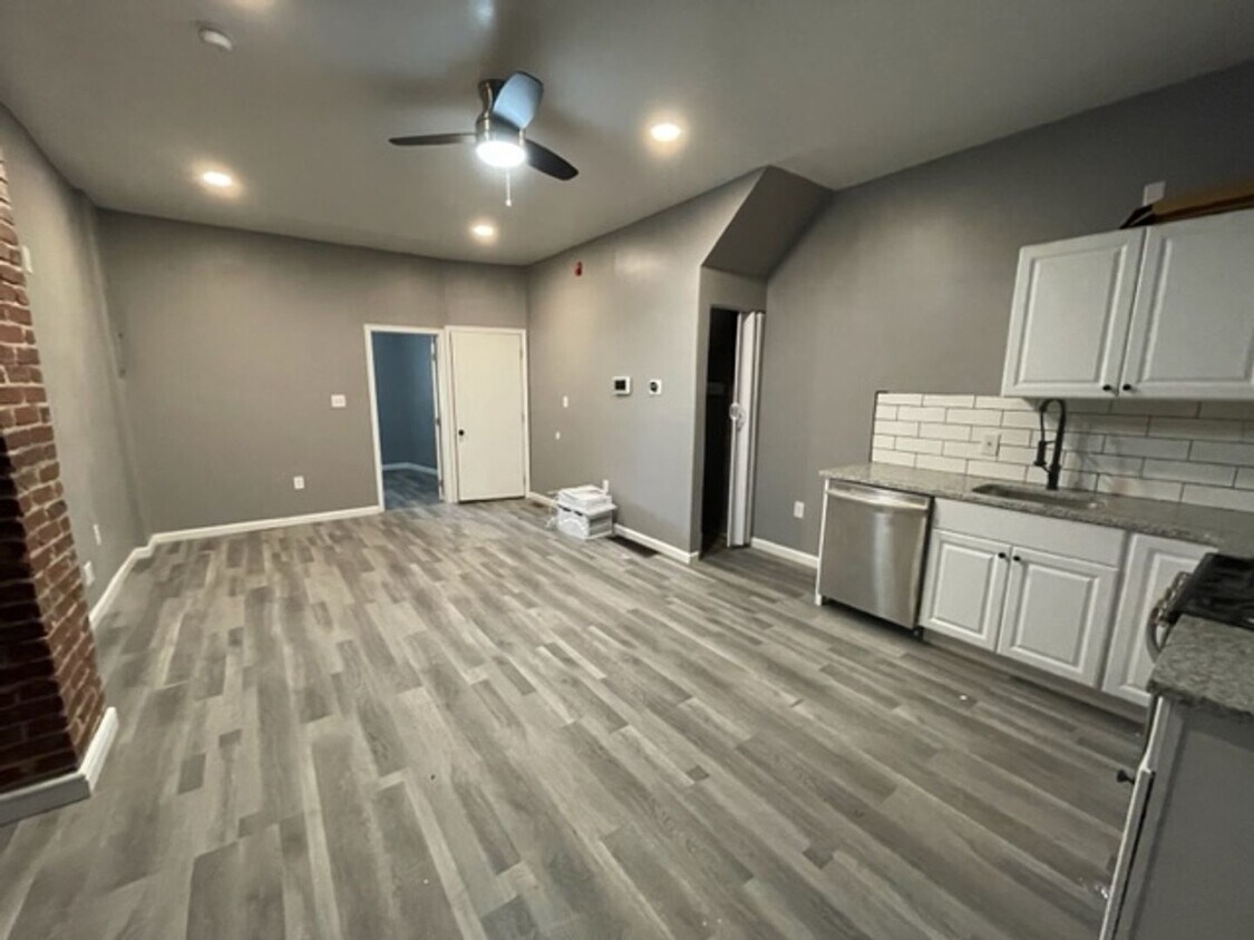 Foto principal - 883 North Preston Street