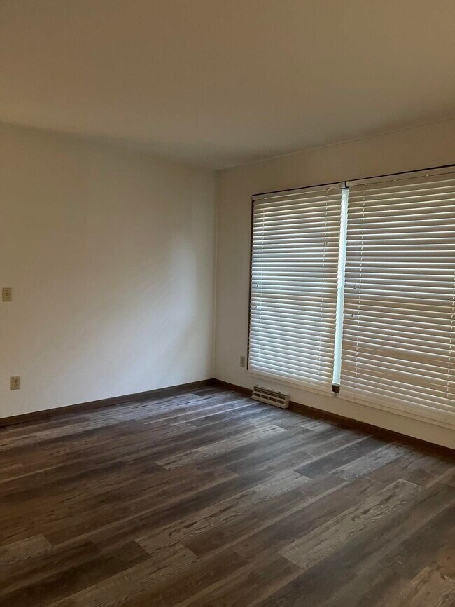 2032 Adderbury Ln, Madison, WI 53711 Townhome Rentals in Madison WI