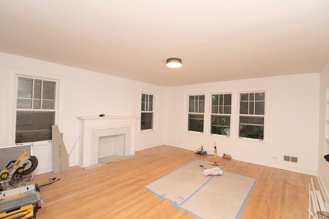 Foto del edificio - 5801 N Richmond St