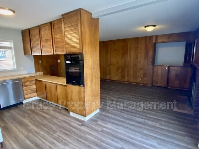 Foto del edificio - 6820 S Clarkson Street