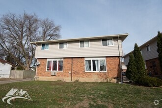 Building Photo - 97 O'Neil St