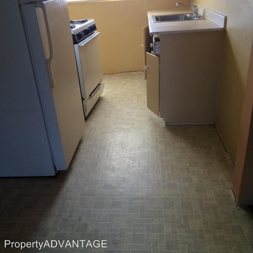 Foto principal - 4265 Euclid Ave