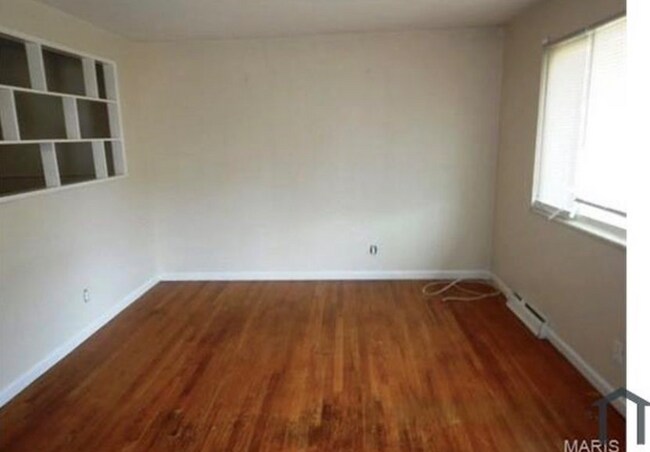 Building Photo - 10201 Mccartney Ln