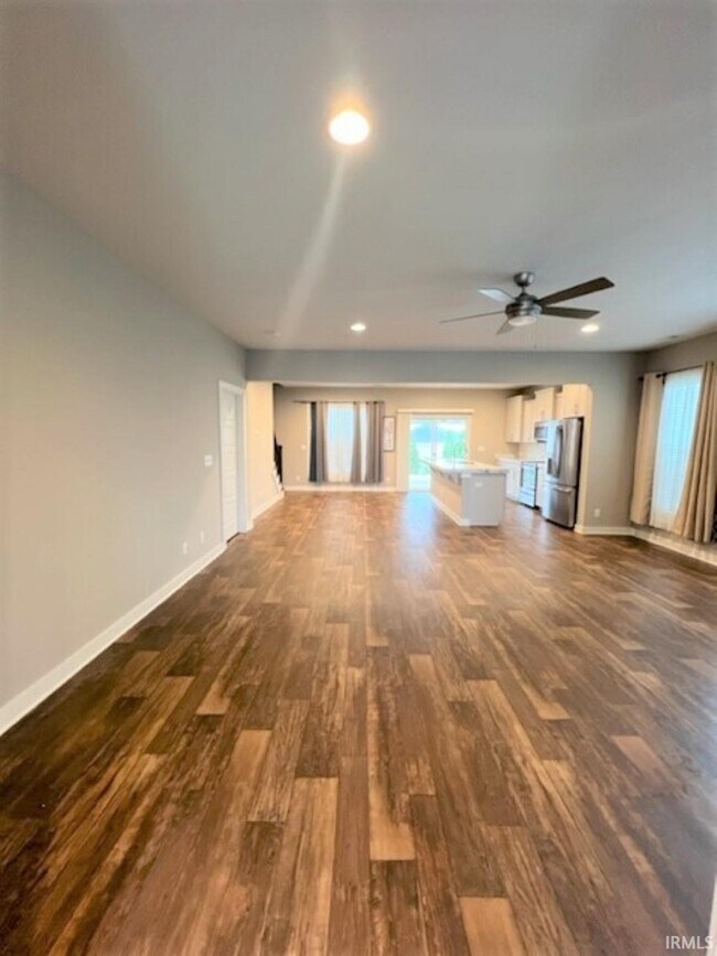 Foto del edificio - 5943 Brookstone Dr