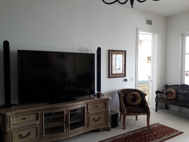 Foto del edificio - 24 Harbour Isle Dr W