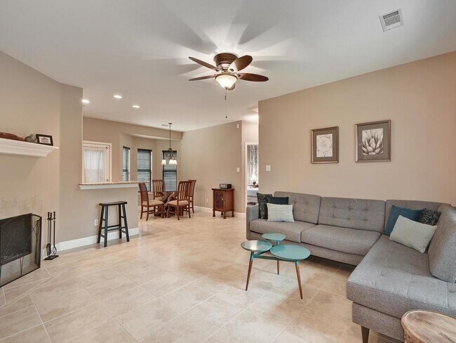 Foto del edificio - 10804 Wildwood Cir