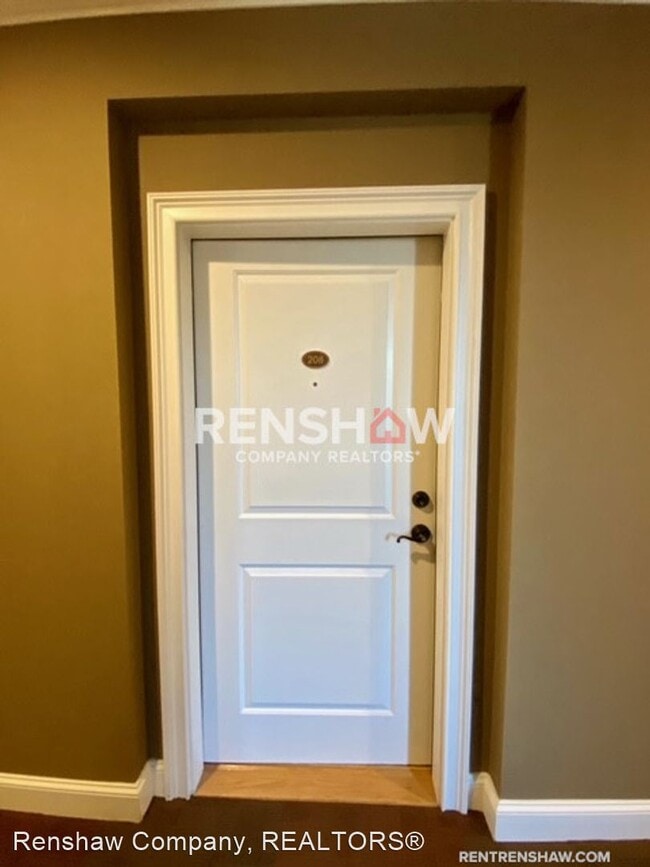 Building Photo - 1 br, 1.5 bath House - 3520 Central Ave #208