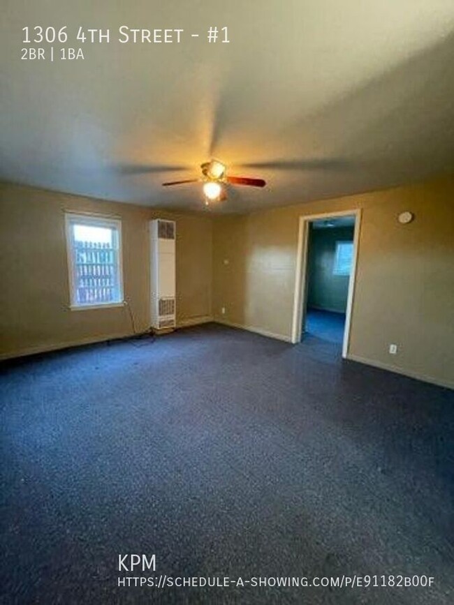 Building Photo - 2 BED | 1 BATH | APARTMENT | CENTRALLY LOC...