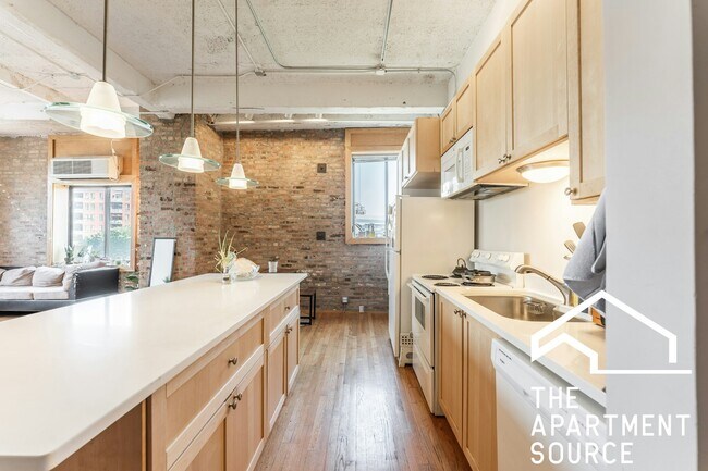 Foto del edificio - 345 N Canal St