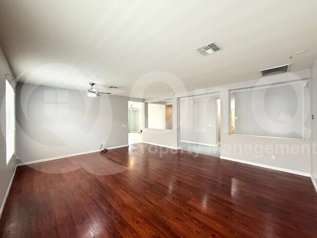 Foto del edificio - 45513 W Starlight Dr