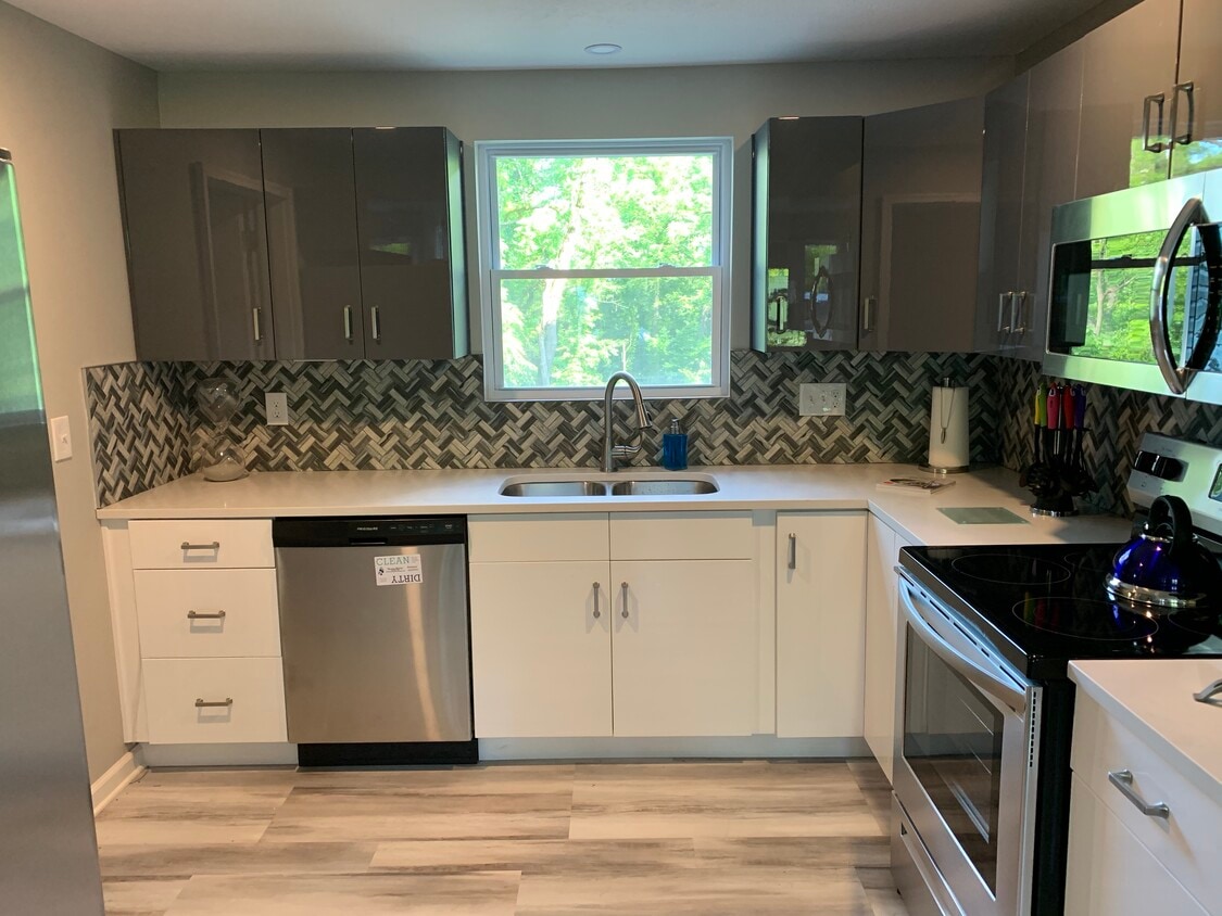 70 W Highland Rd, Northfield, OH 44067 Townhome Rentals in Northfield