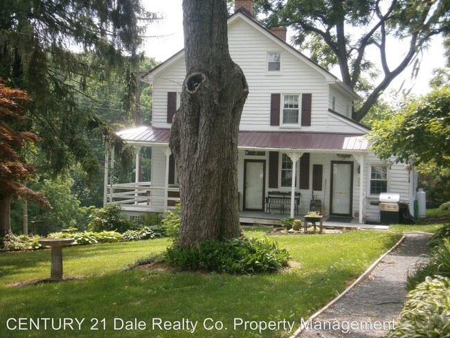 Building Photo - 3395 Lower Glades Rd