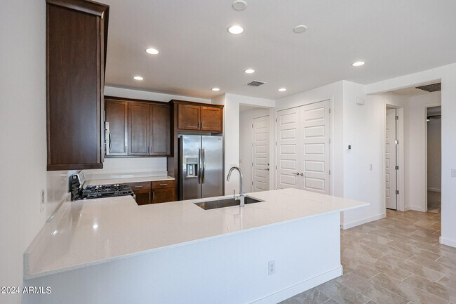 Foto del edificio - 2071 W Bramble Berry Ln