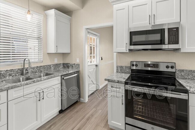 Foto del edificio - 825 Heritage Pl