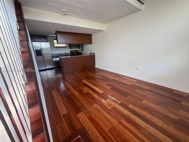 Foto del edificio - 8950 SW 69th Ct