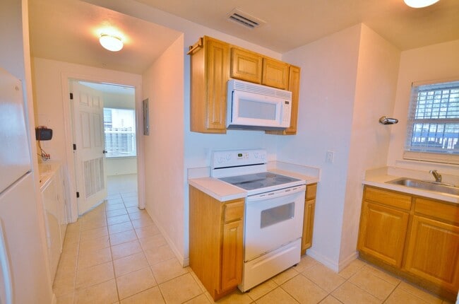 Building Photo - Destiny #101