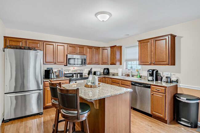 Building Photo - 6367 Creekbend Dr