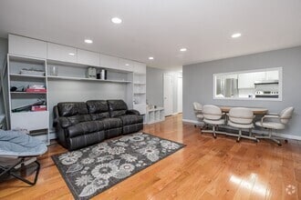 Building Photo - 121 Tremont St