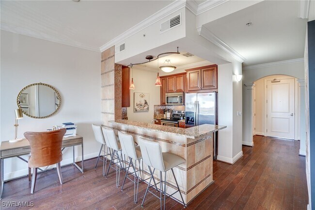 Building Photo - 23161 Fashion Dr