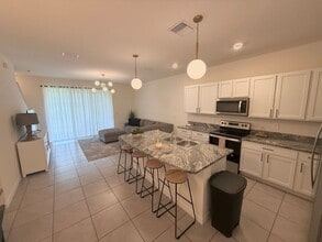 Building Photo - 8924 Milestone Dr